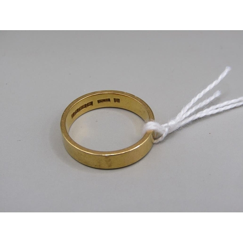 1575 - 22ct GOLD BAND, SIZE M - 4.9g