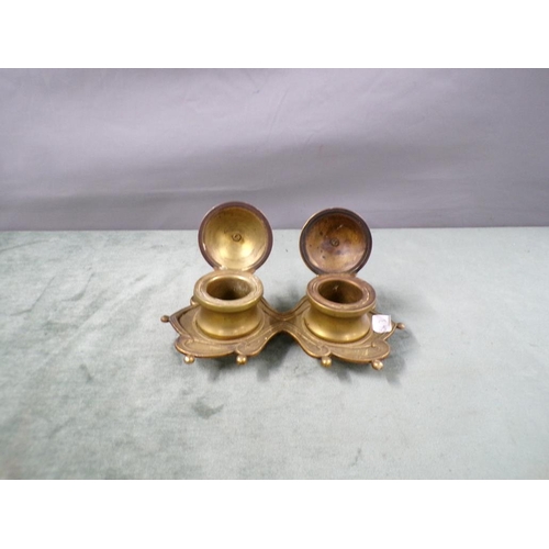 1441 - BRASS TWO BOTTLE INKSTAND