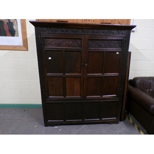 1905 - 18c OAK HALL CUPBOARD 151 x 173 cms