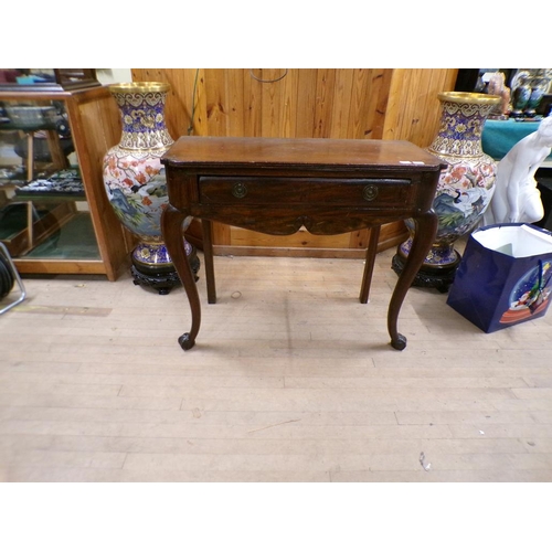 1913 - 19c MAHOGANY SINGLE DRAWER SIDE TABLE WITH SCROLLING LEGS