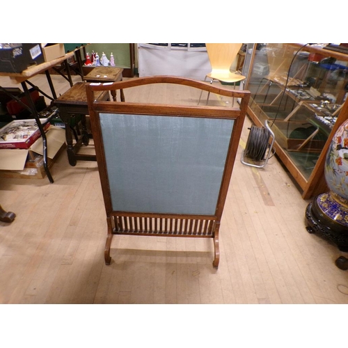 1918 - ARTS AND CRAFTS INFLUENCED FIRESCREEN WITH GILT WORK DECORATION