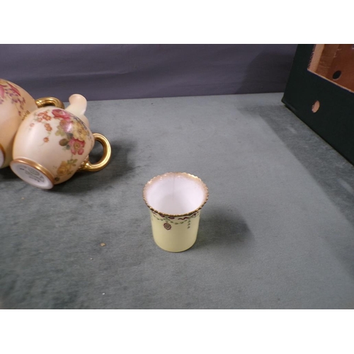 1840 - BOX OF ROYAL WORCESTER, LARGEST JUG 19cms H