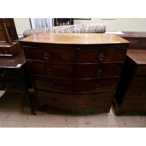 1957 - GEORGIAN BOW FRONTED CHEST OF TWO SHORT AND THREE LONG DRAWERS, 105CM W