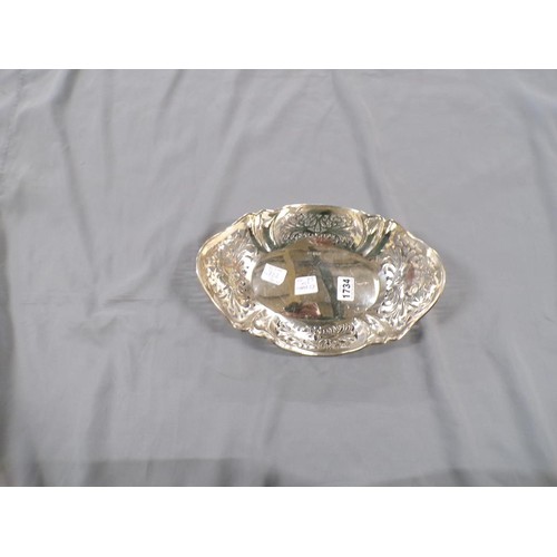 1734 - R F MOSLEY AND CO PIERCED SILVER DISH SHEFFIELD 1926 10.5ozt