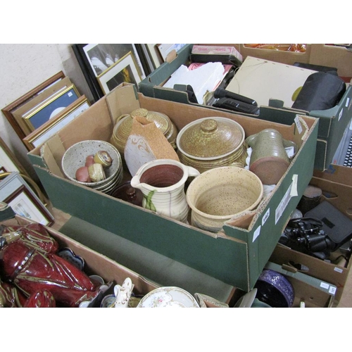 192 - BOX OF MIXED STUDIO POTTERY TO INCL VASES AND TUREENS