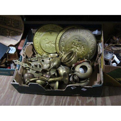 259 - BOX OF MIXED BRASSWARE TO INCL ORIENTAL