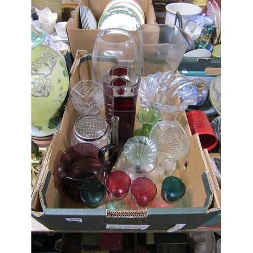 309 - BOX OF MIXED GLASSWARE TO INCL ART GLASS