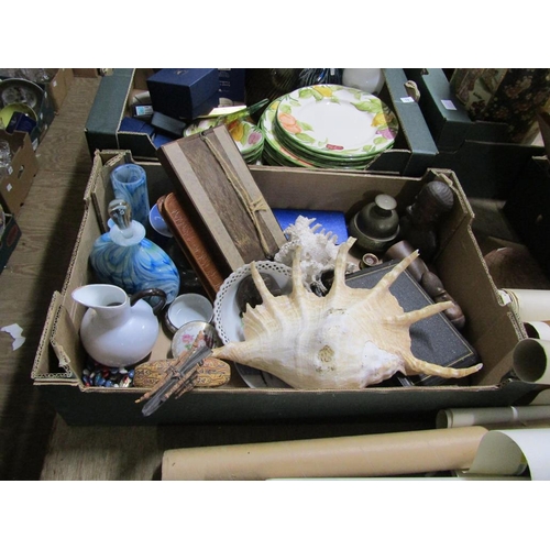 322 - BOX OF MISC TO INCL MIXED GLASS, CHINA, SHELL ETC