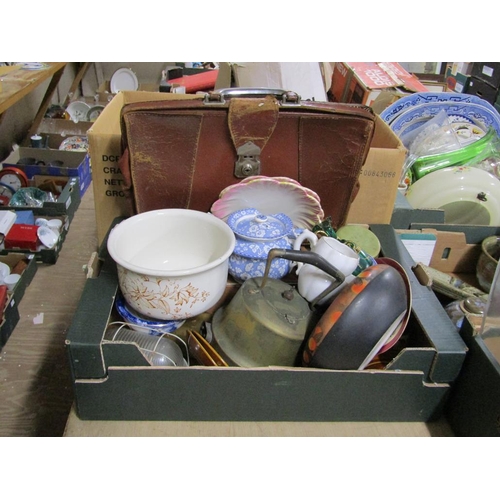 327 - BOX OF MISC TO INCL LEATHER SATCHEL, MIXED CERAMICS, METALWARE ETC