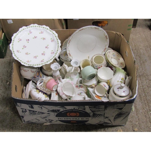 385 - BOX OF MIXED CERAMCS, TEAWARES ETC