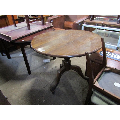 698 - VICTORIAN MAHOGANY PEDESTAL TILT TOP TABLE