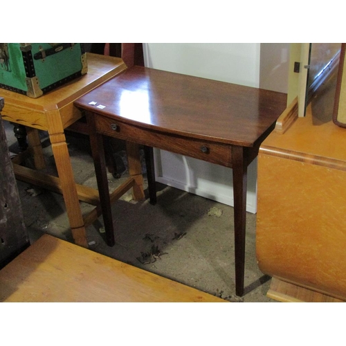 713 - VICTORIAN MAHOGANY SIDE TABLE