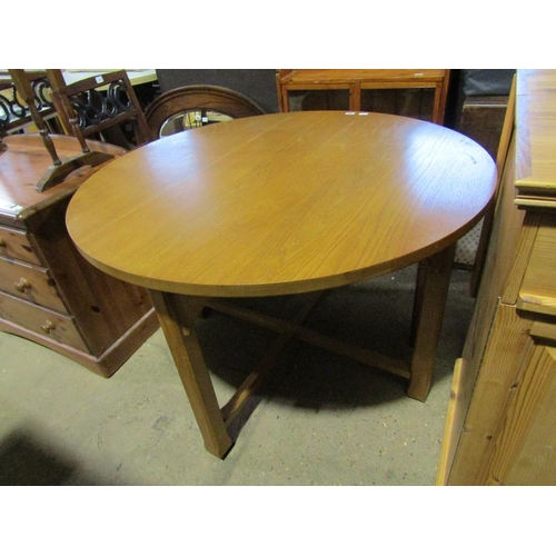 780 - MODERN OAK CIRCULAR DINING TABLE