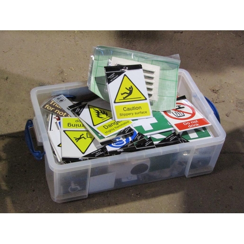 781 - BOX OF FIRST AID AND OTHER SIGNS, DOOR HINGES ETC