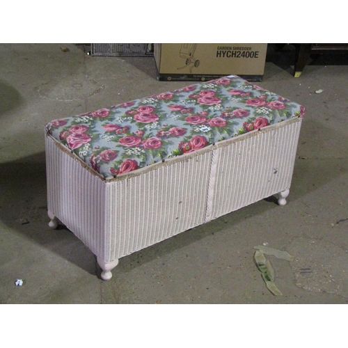 902 - UPHOLSTERED OTTOMAN BOX