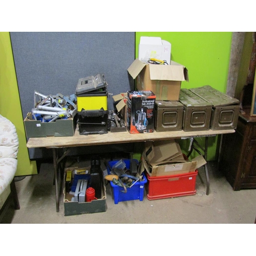 915 - LARGE COLLECTION OF TOOLS TO INCL WATER PUMPS, ETC