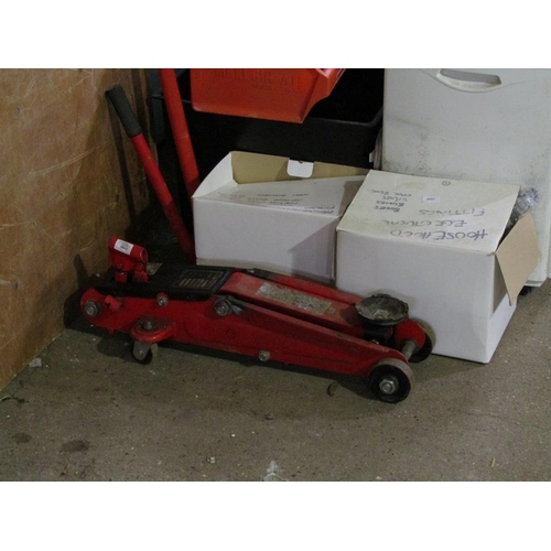 921 - LARGE COLLECTION OF TOOLS TO INCL CONDUIT, TROLLEY JACK ETC