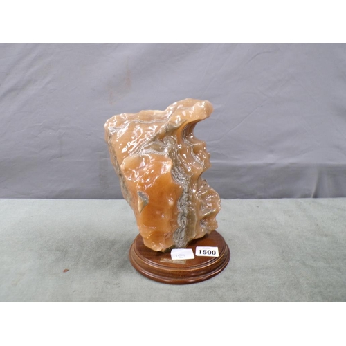 1500 - LACQUERED SALT STONE ON PLINTH, 23CM H