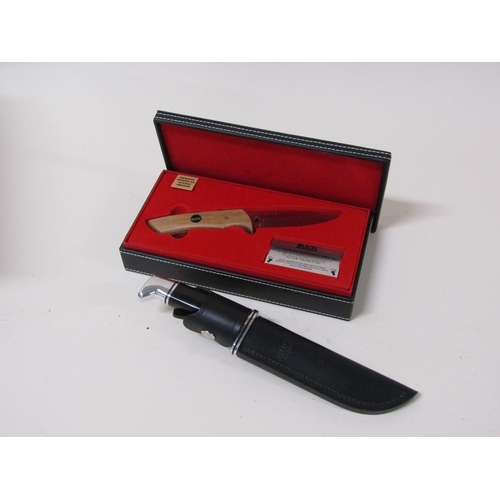 1552 - BUCK HUNTING KNIFE IN ORIGINAL BOX WITH LEATHER SHEATH; BUCK 728 WHITE TAIL DEER COLLECTABLE HUNTING... 