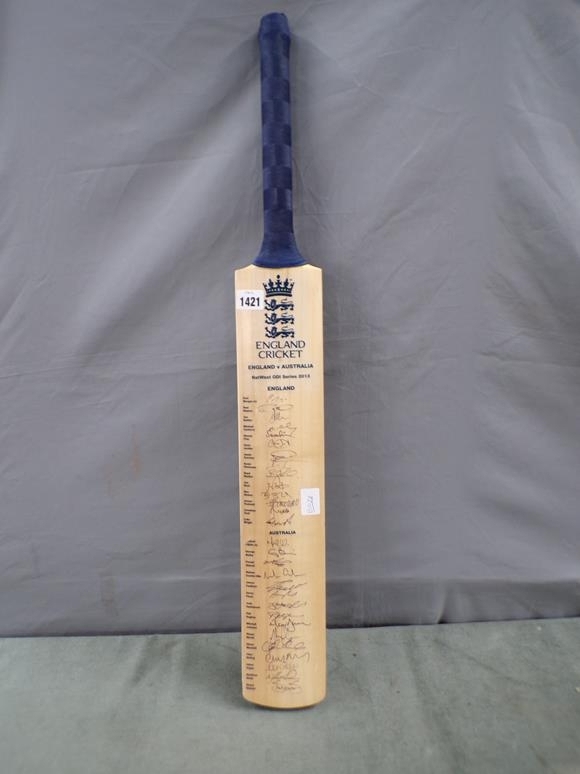 SIGNED ENGLAND CRICKET BAT, 82CM L