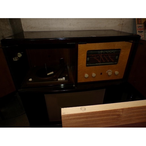 689 - 1950'S RADIOGRAM