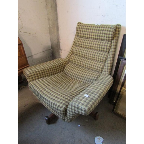 532 - 1970s SWIVEL CHAIR