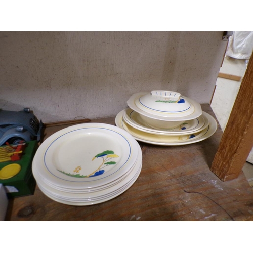 66 - ART DECO TABLE WARES