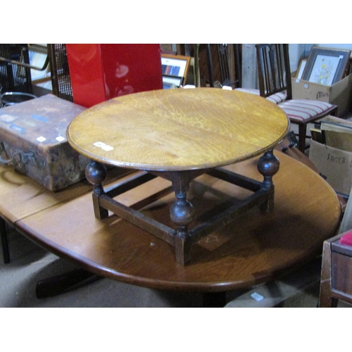 654 - OAK OCCASIONAL TABLE