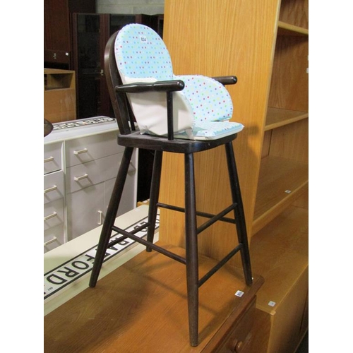 834 - HIGHCHAIR