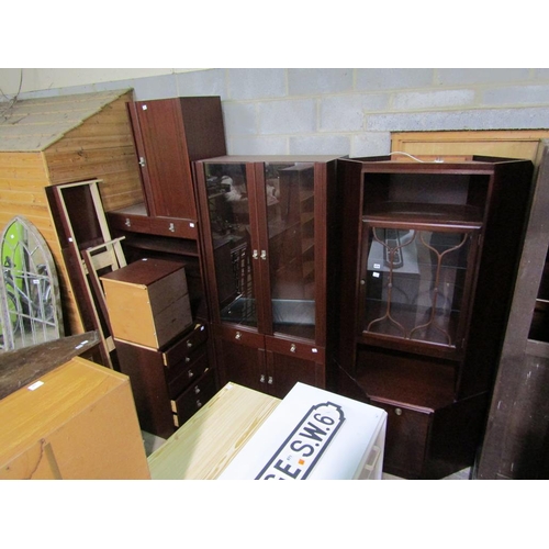 870 - LARGE WALL UNIT