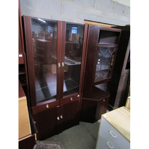 870 - LARGE WALL UNIT