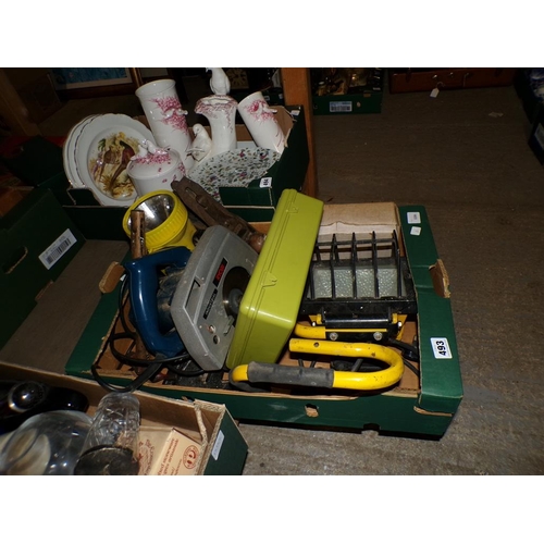 493 - BOX OF TOOLS AND LIGHTING