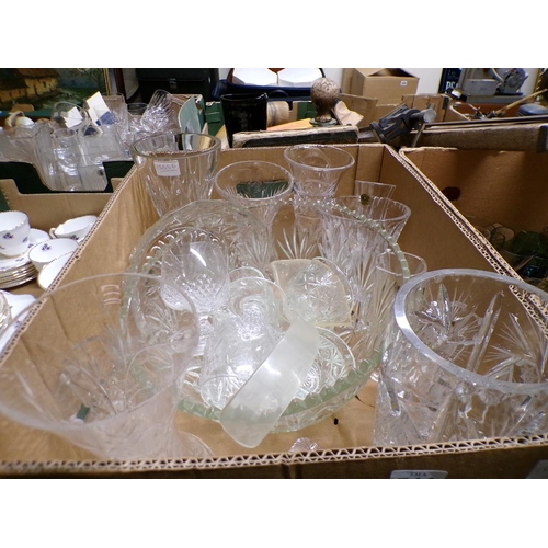 511 - BOX OF CRYSTAL AND MOULDED GLASS