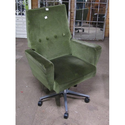 920 - 1960'S GREEN UPHOLSTERED OFFICE TYPE CHAIR