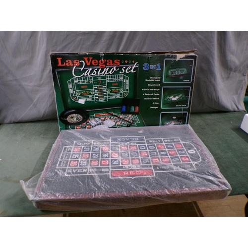 1362 - LOS VEGAS CASINO SET, IN ORIGINAL BOX