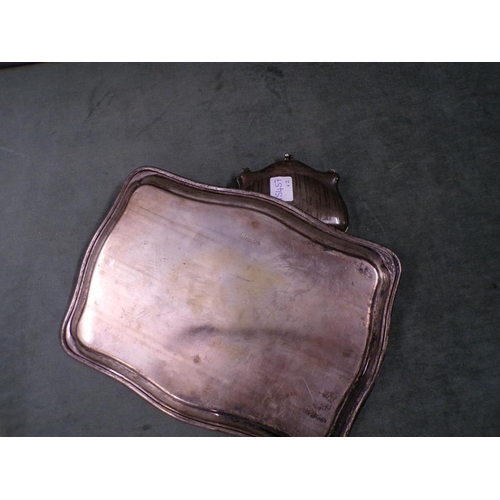 1708 - SILVER PLATED TRAY AND A SILVER PLATED PURSE CONTAINING PENKNIVES ETC.