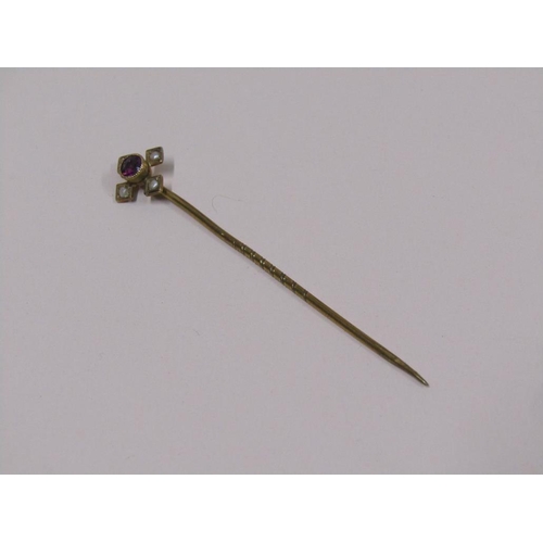 1491 - GOLD SEED PEARL AND AMETHYST SET STICK PIN