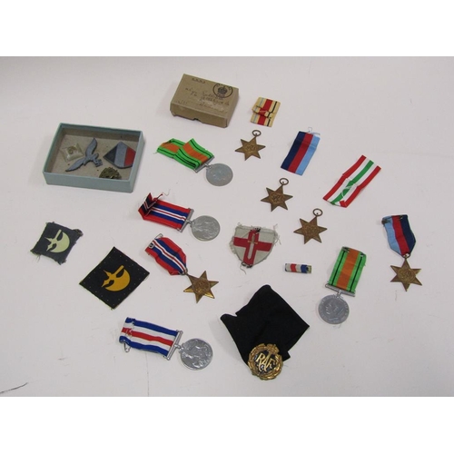 1528 - COLLECTION OF WORLD WAR II MEDALS AND BADGES, BUTTONS ETC