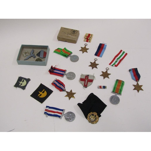 1528 - COLLECTION OF WORLD WAR II MEDALS AND BADGES, BUTTONS ETC