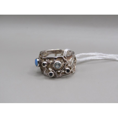 1556 - SILVER STONE SET RING SIZE M 1/2