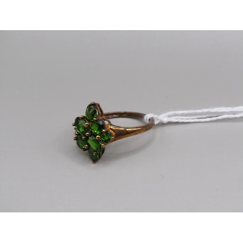 1560 - 9ct GOLD GREEN STONE SET RING SIZE O 1/2