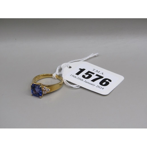 1576 - 18ct TANZANITE AND DIAMOND RING SIZE O 1/2