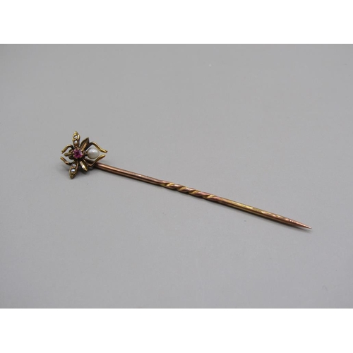 1588 - GOLD INSECT PIN