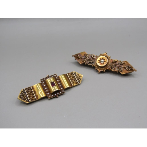 1592 - TWO 15ct GOLD BROOCHES 7.5g