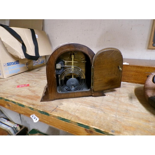 91 - WOODEN BOX; VINTAGE CLOCK