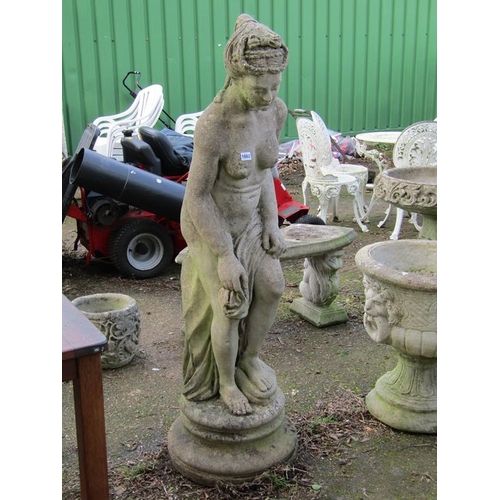 1062 - GARDEN STATUE