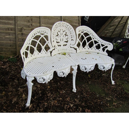 1076 - METAL GARDEN BENCH