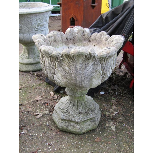 1086 - GARDEN URN ON STAND