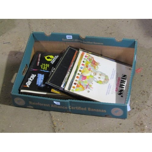 943 - BOX OF MIXED RECORDS