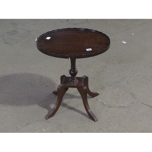 948 - REPRODUCTION MAHOGANY TRIPOD TABLE